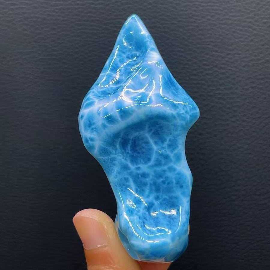 5A90G    High-grade Larimar