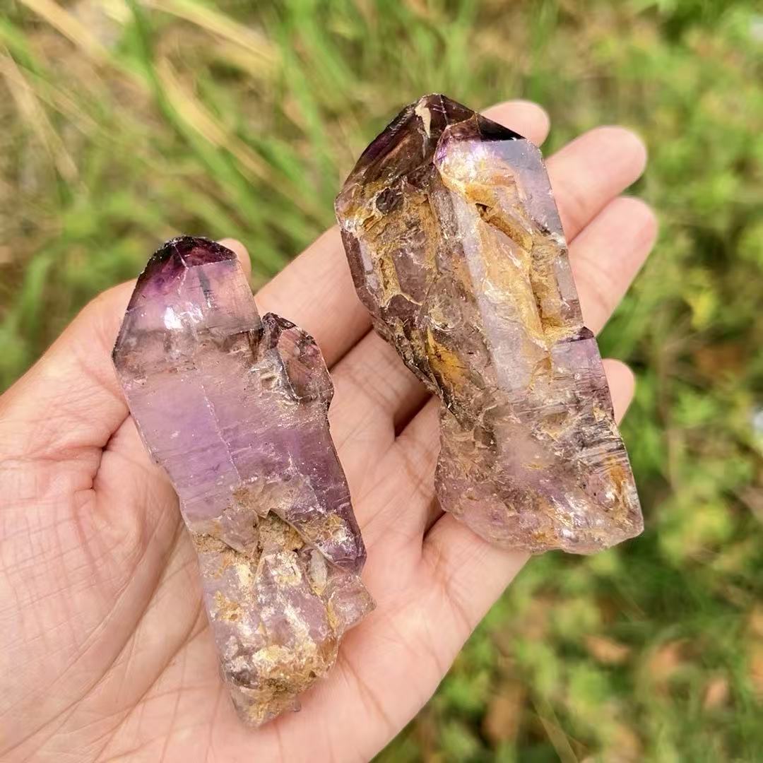 5A  70G   Himalayan Amethyst Skelenton Crystal