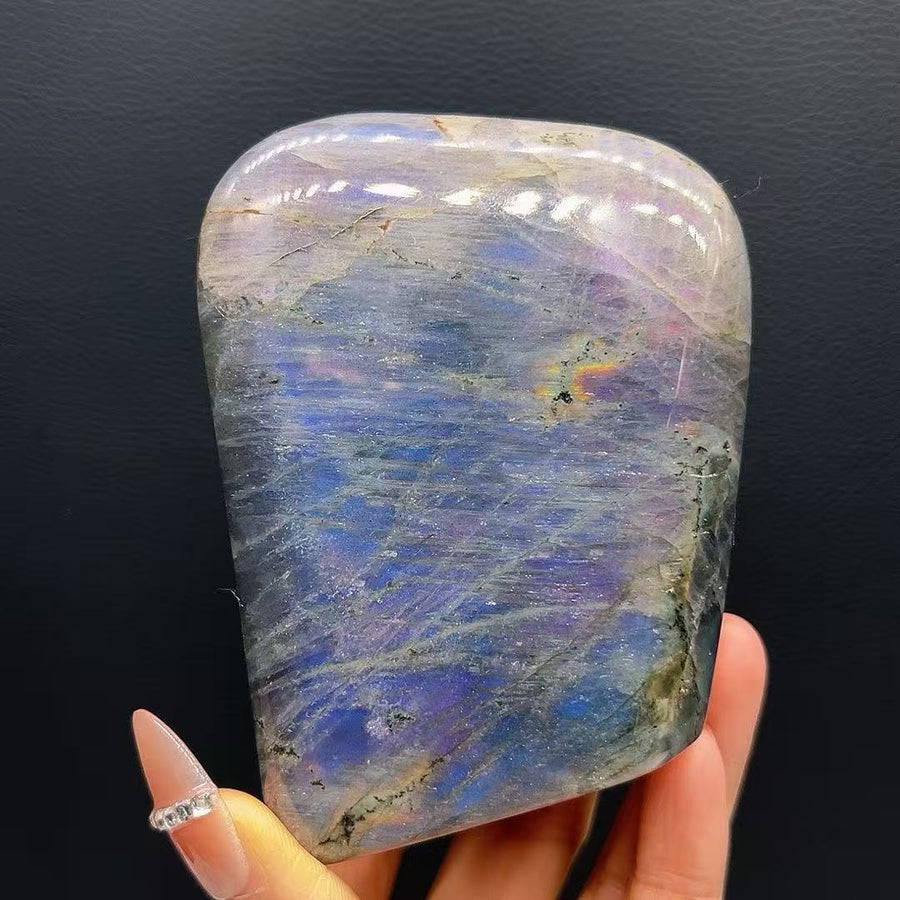 5A405G    Polychrome Shimmering Labradorite