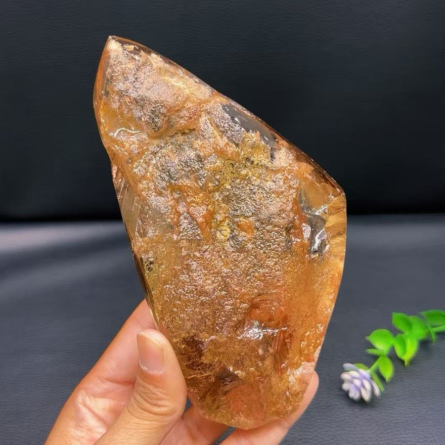 5A 610G  Lrregulark Rutilated and Multicolor Phantom  Quartz specimen