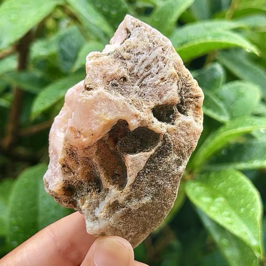 5A 110G    Soft Candy Agate Geode