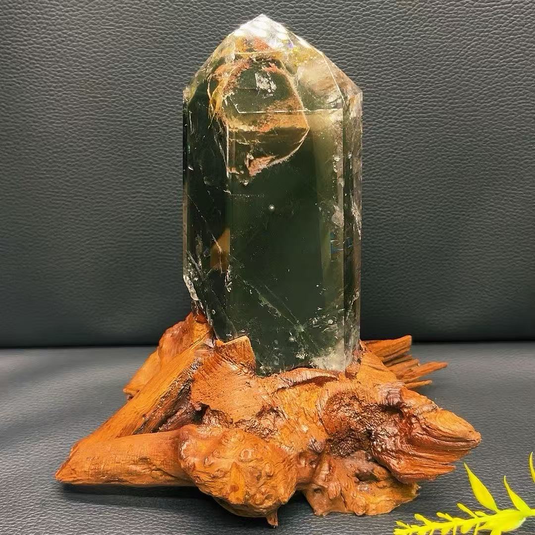 5A980G   Gorgeous Natural Polished Green Phantom Quartz Crystal Point