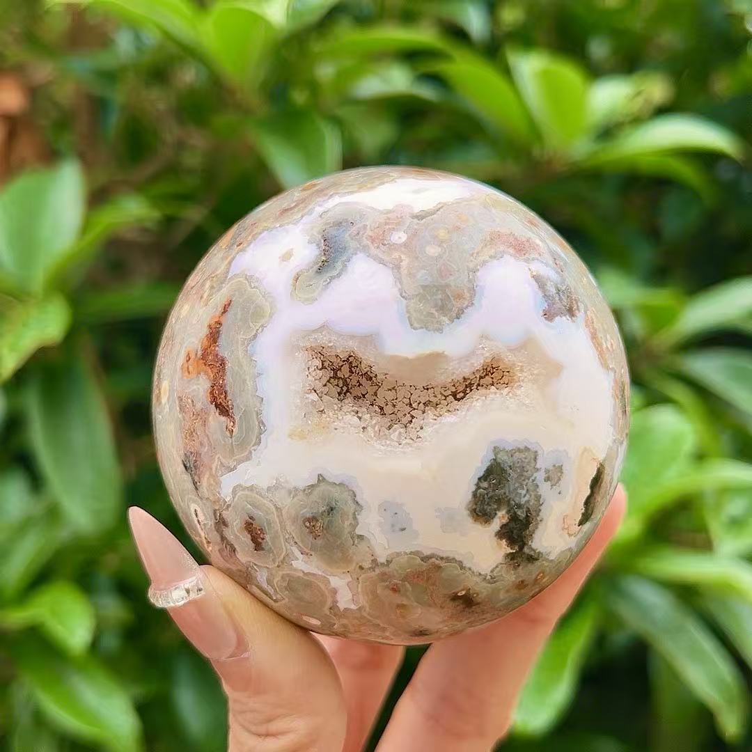 5A300G   Vivid Veined Eight-gen Ocean Jasper Orb