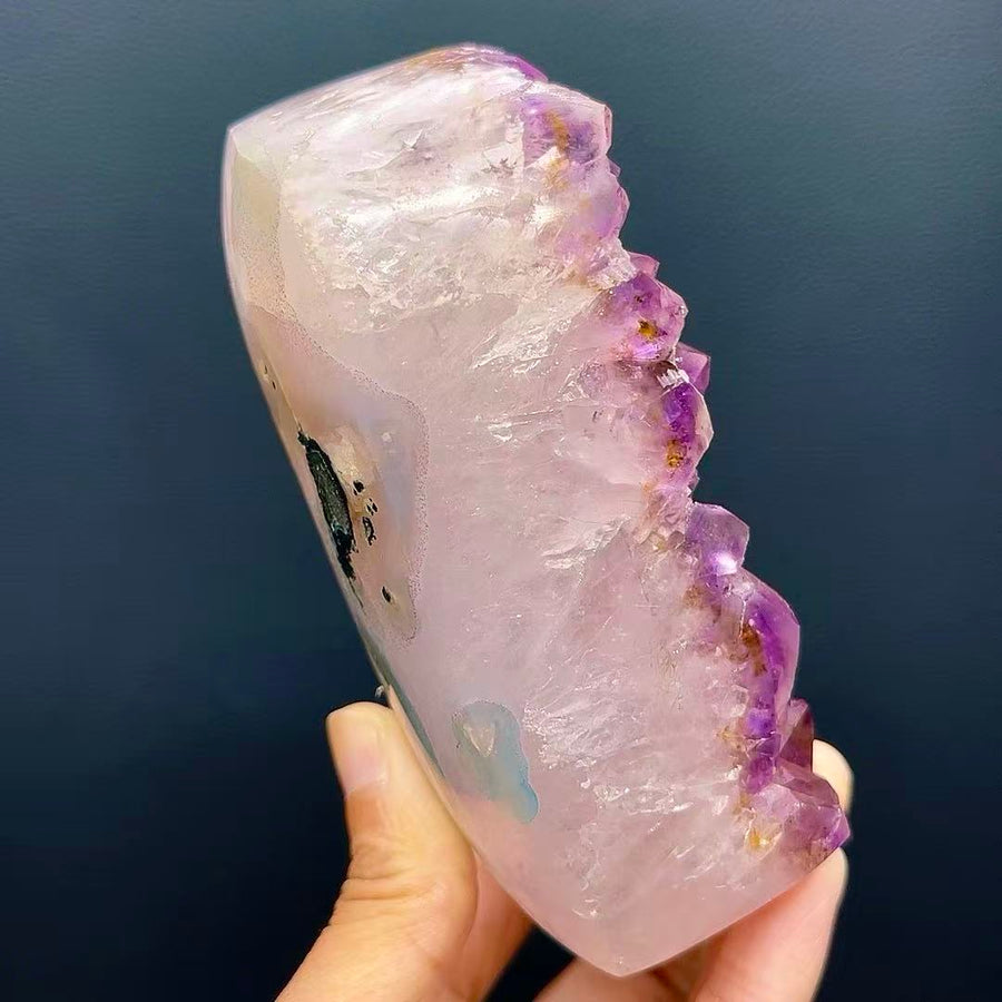 5A800G   Natural Titanium Amethyst Large Point Heart