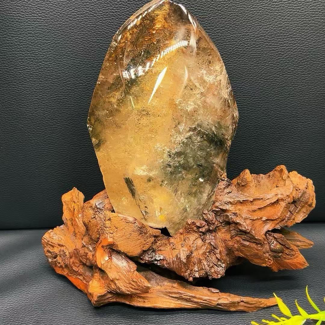 5A1820G     Premium Sparkly Clear Multi-Color Phantom Quartz Ornament