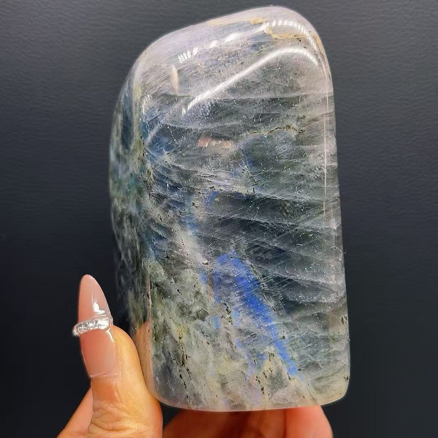 5A405G    Polychrome Shimmering Labradorite