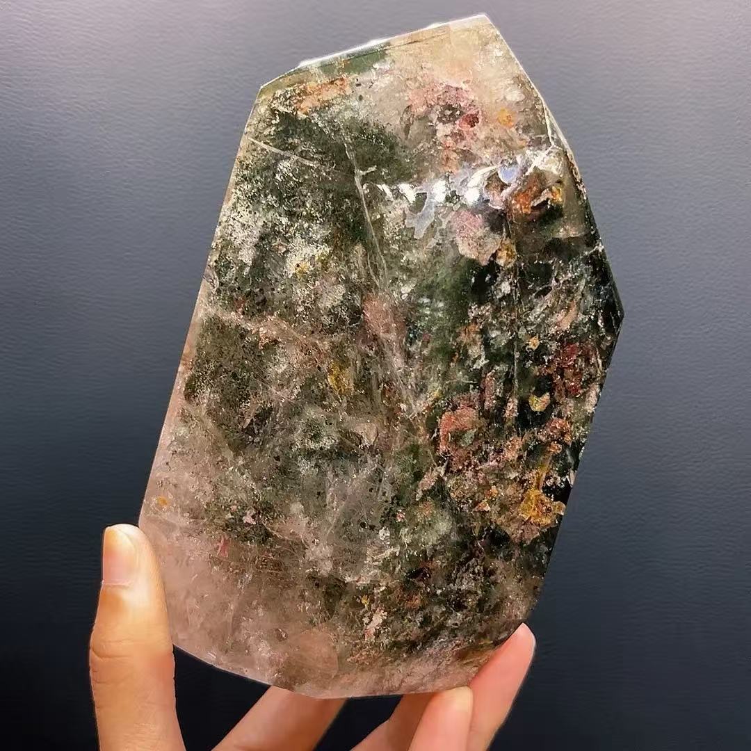 5A1760G   atural Rough Freeform Green Phantom Quartz Decor