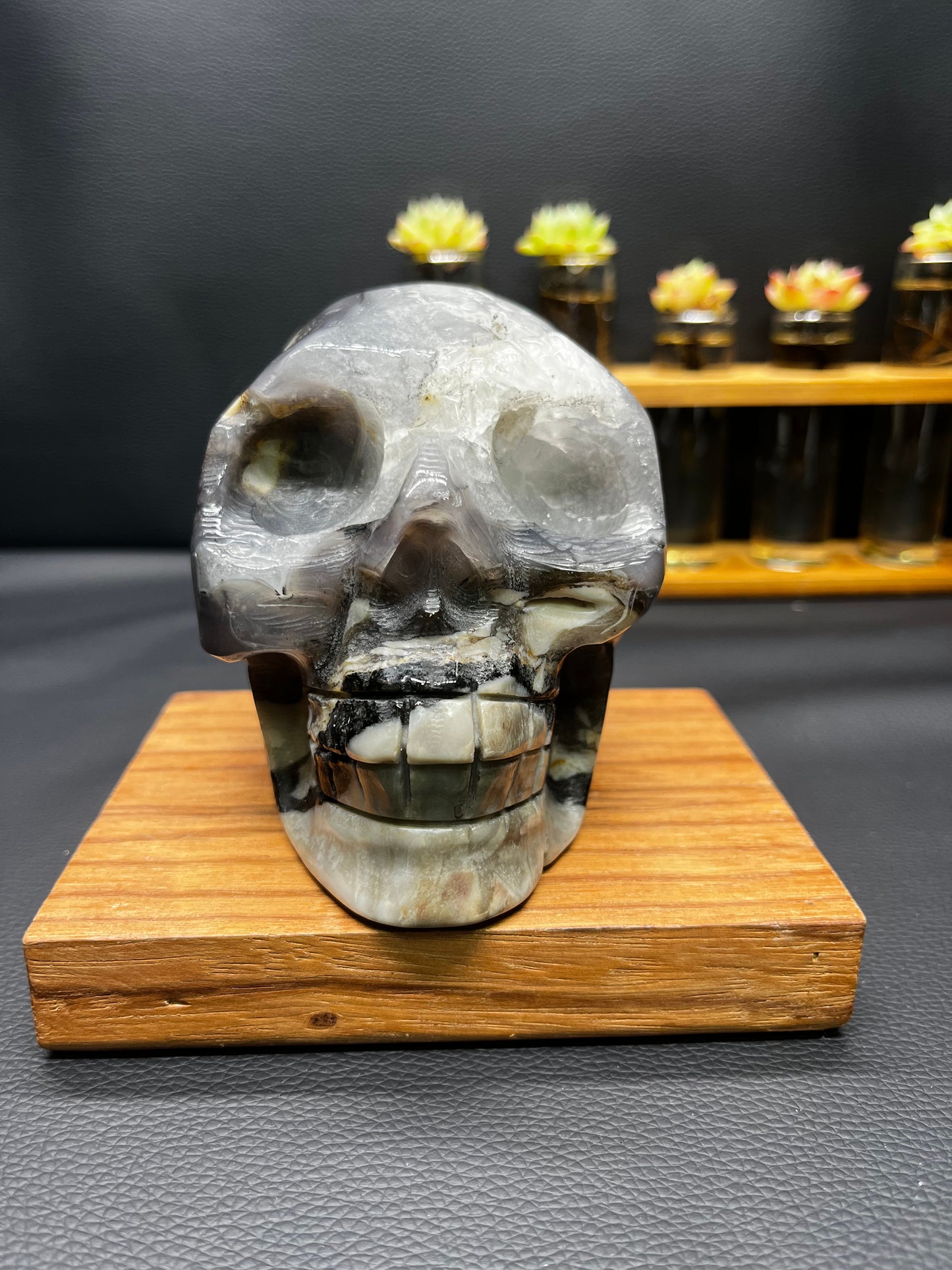 5A720G    Crystal Skull