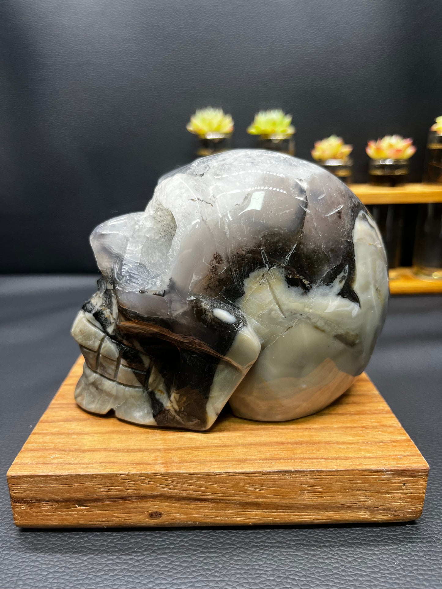 5A720G    Crystal Skull