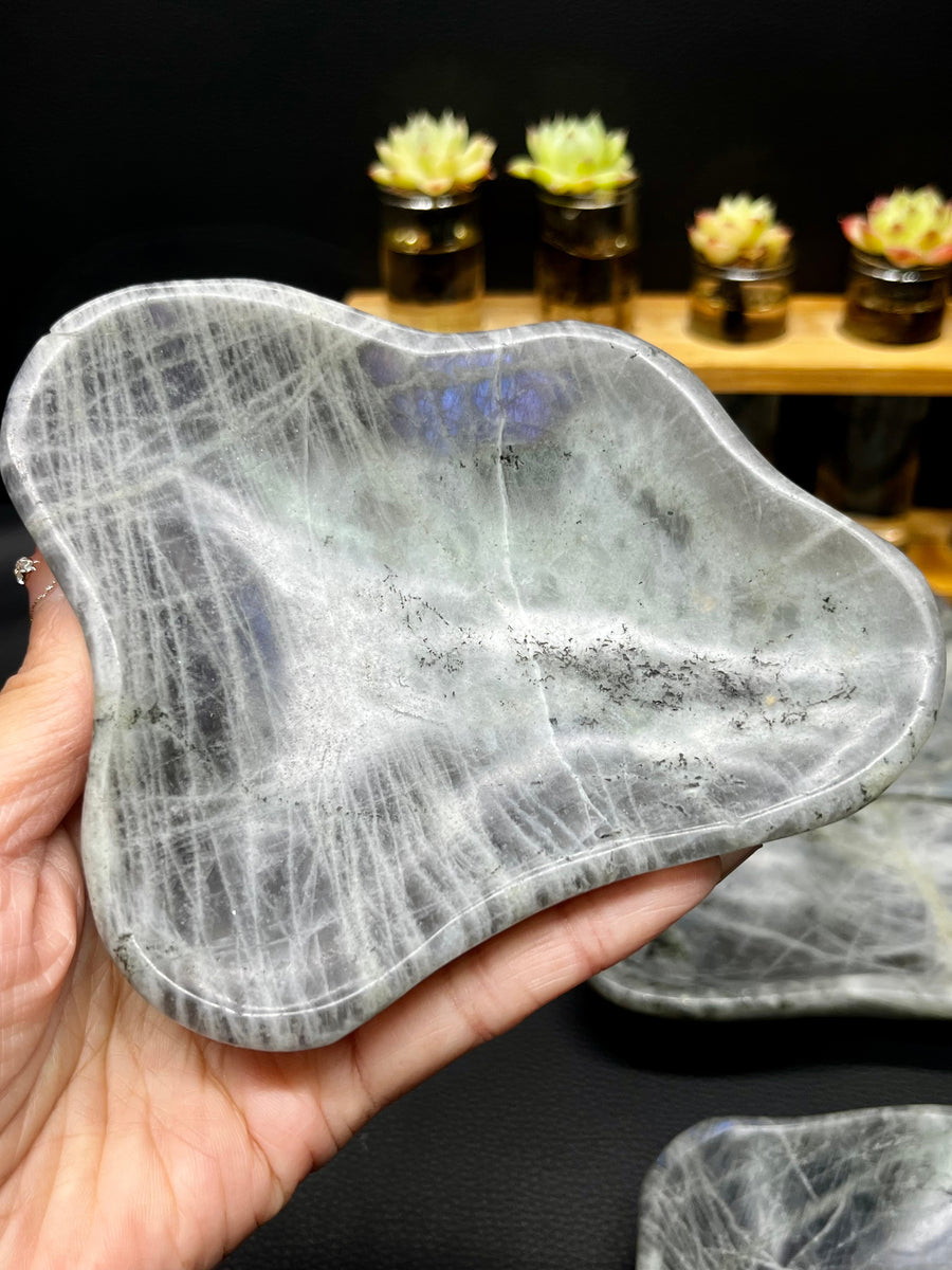 5A240G Natural Purple Flash Labradorite Bowl cloud carving bowl