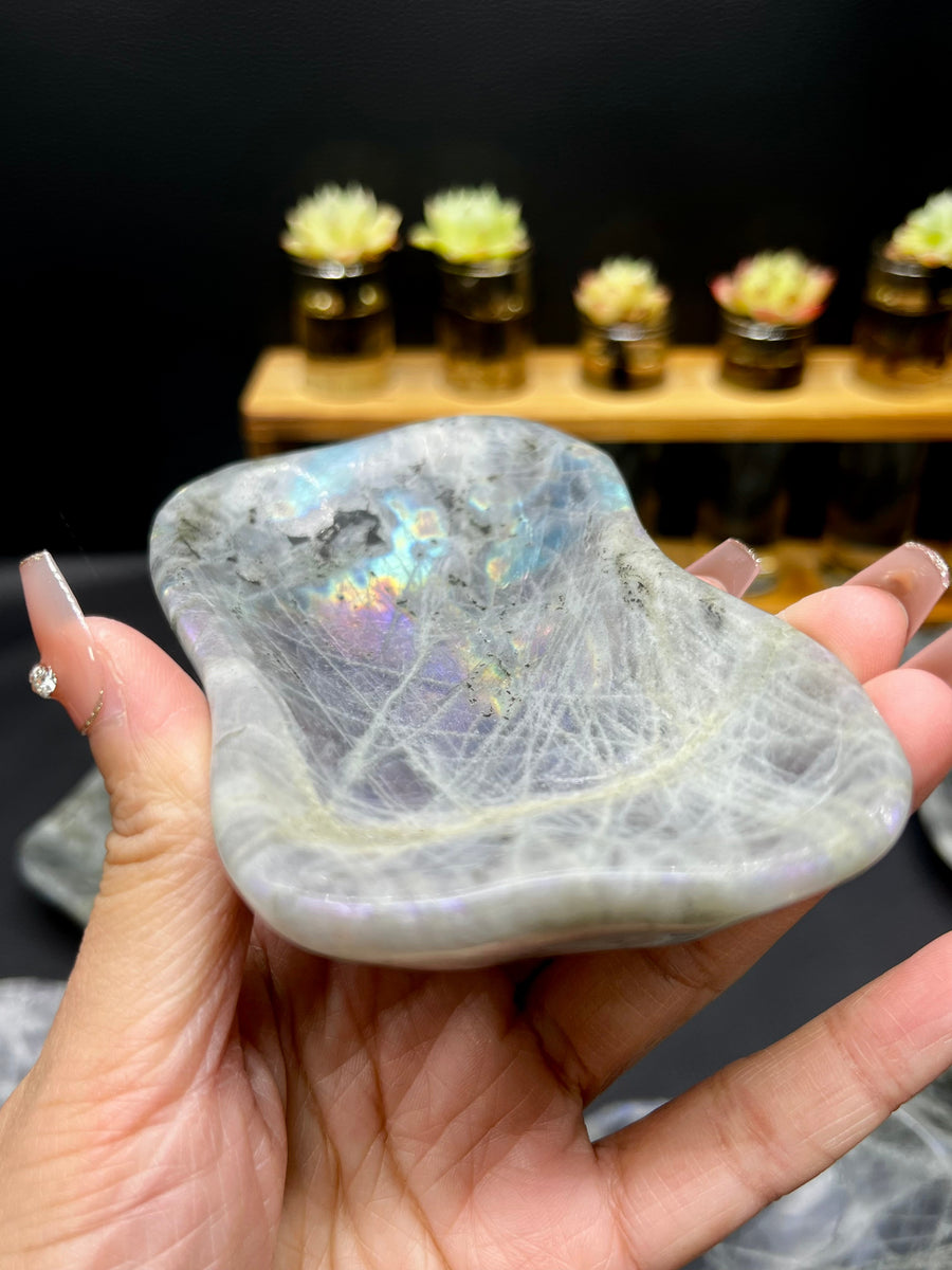 5A240G Natural Purple Flash Labradorite Bowl cloud carving bowl