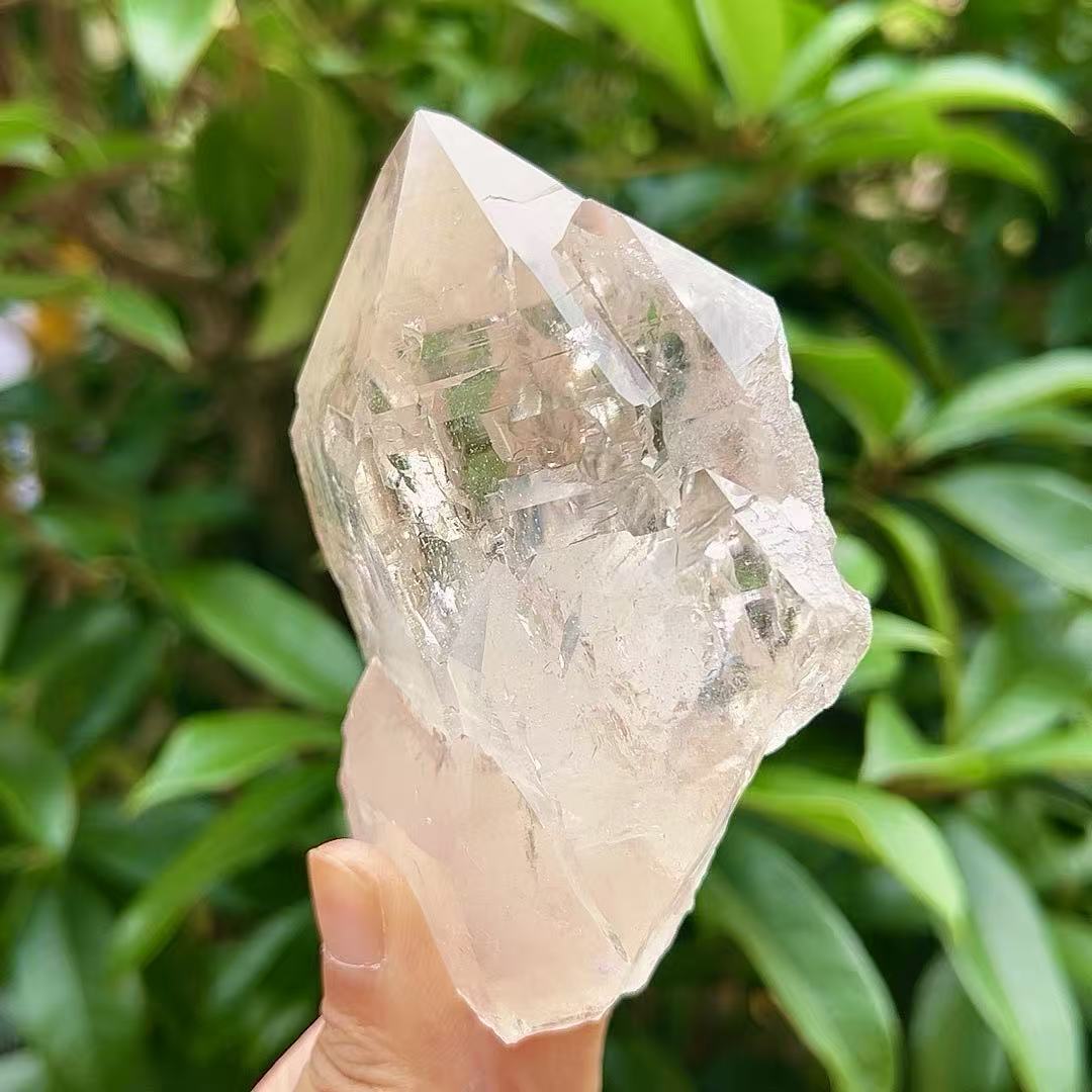 5A 240G   Natural Vivid Transparent White Quartz Cluster Ornament