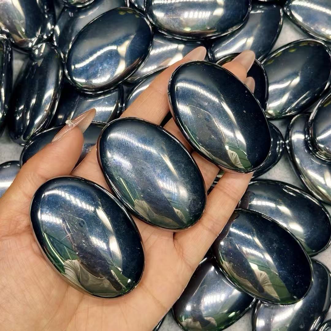 5A 45G   Terahertz Stone Heart Palm stone