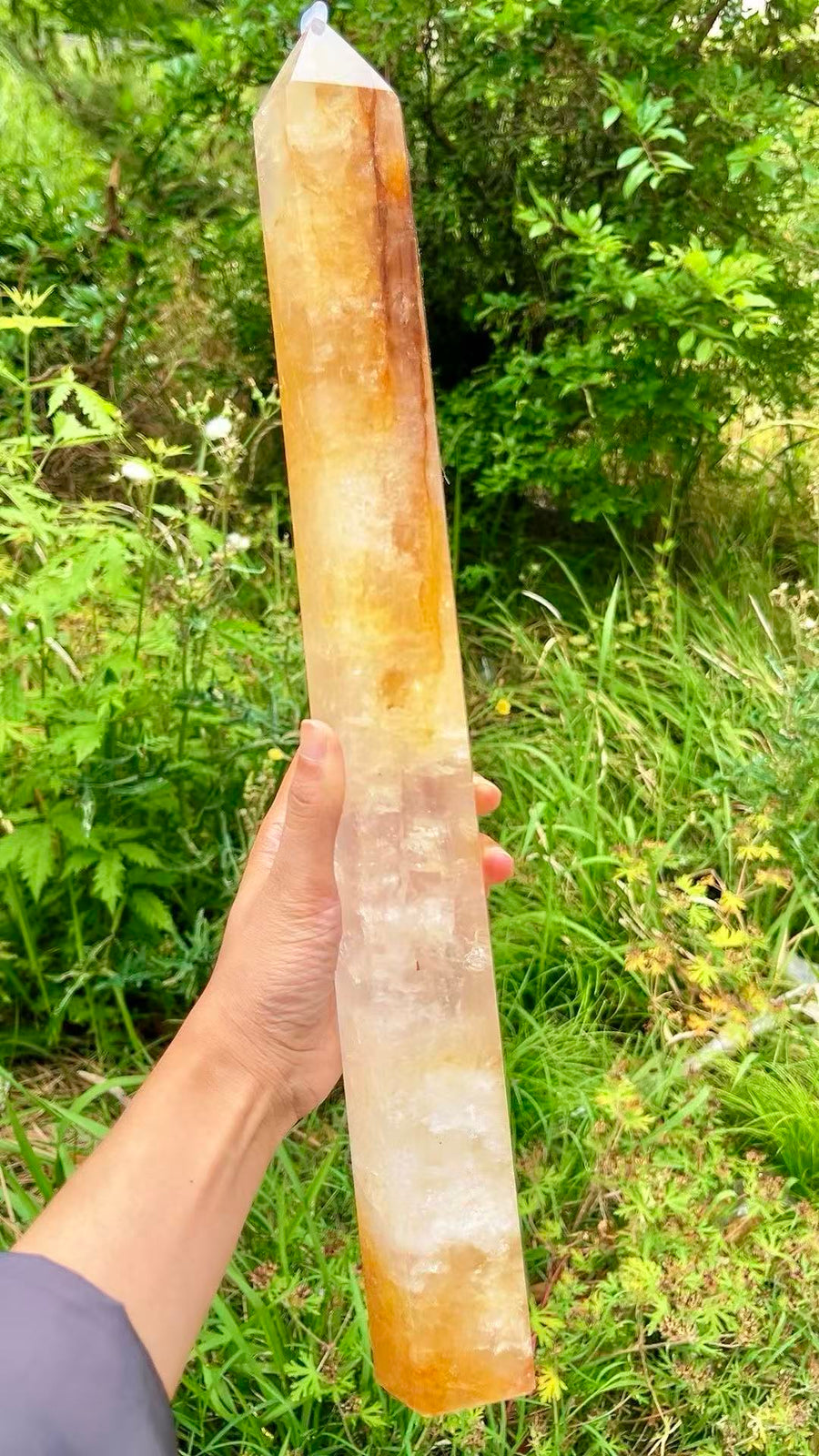 5A 2240G   Super transparent red-yellow healing crystal big column