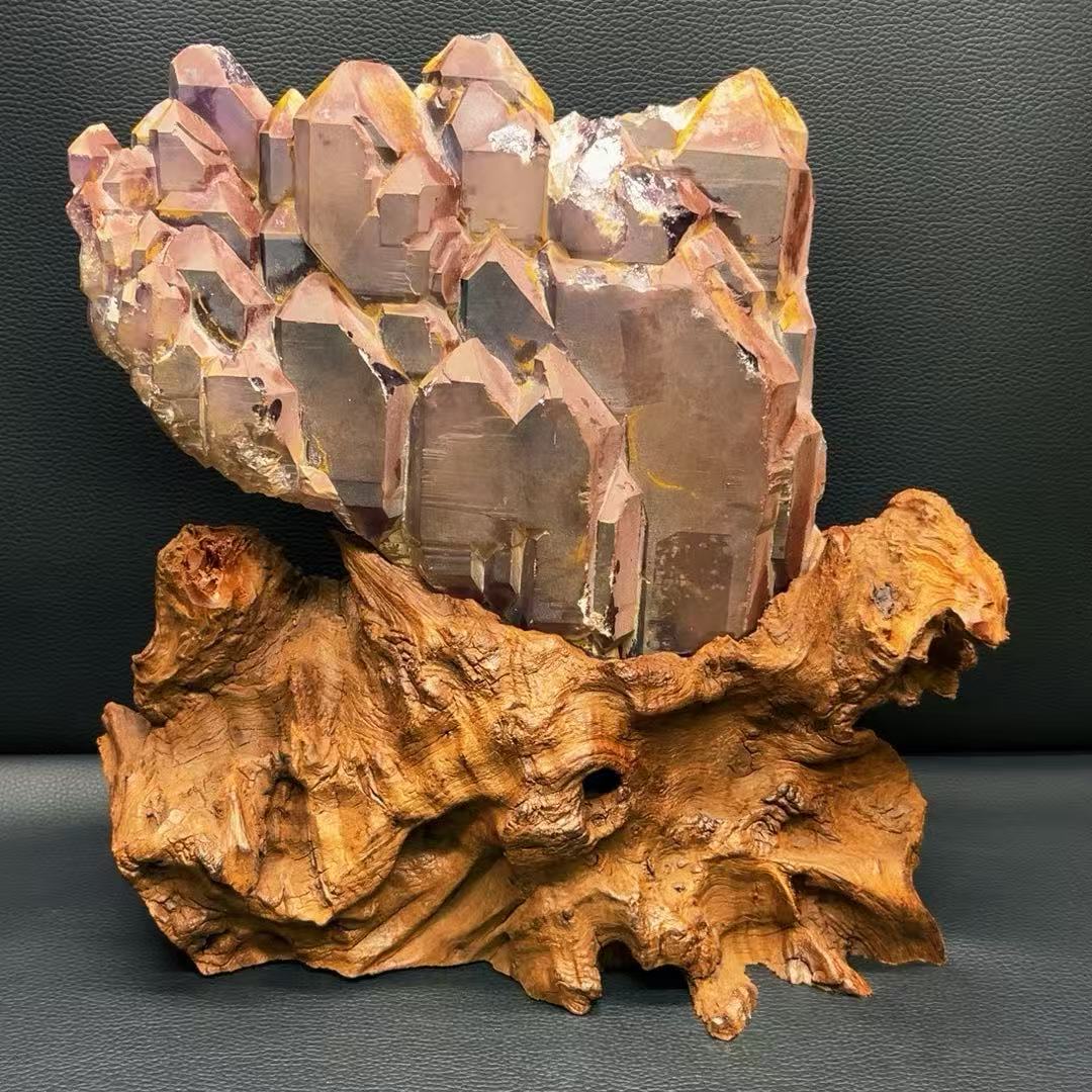 5A 2800G  Natural Red-Rind Amethyst Quartz Cluster With Wood Base