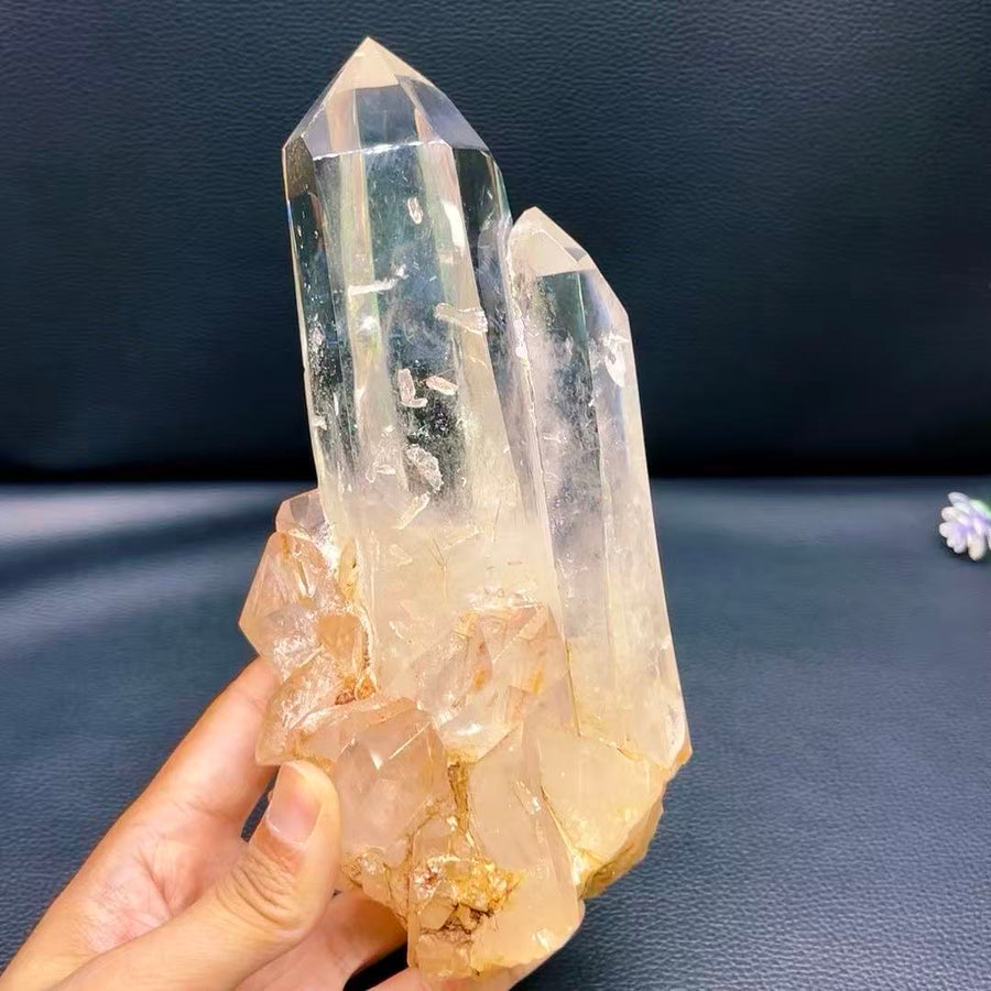 5A 1100G    High-clarity Blue needle Quartz  Cluster