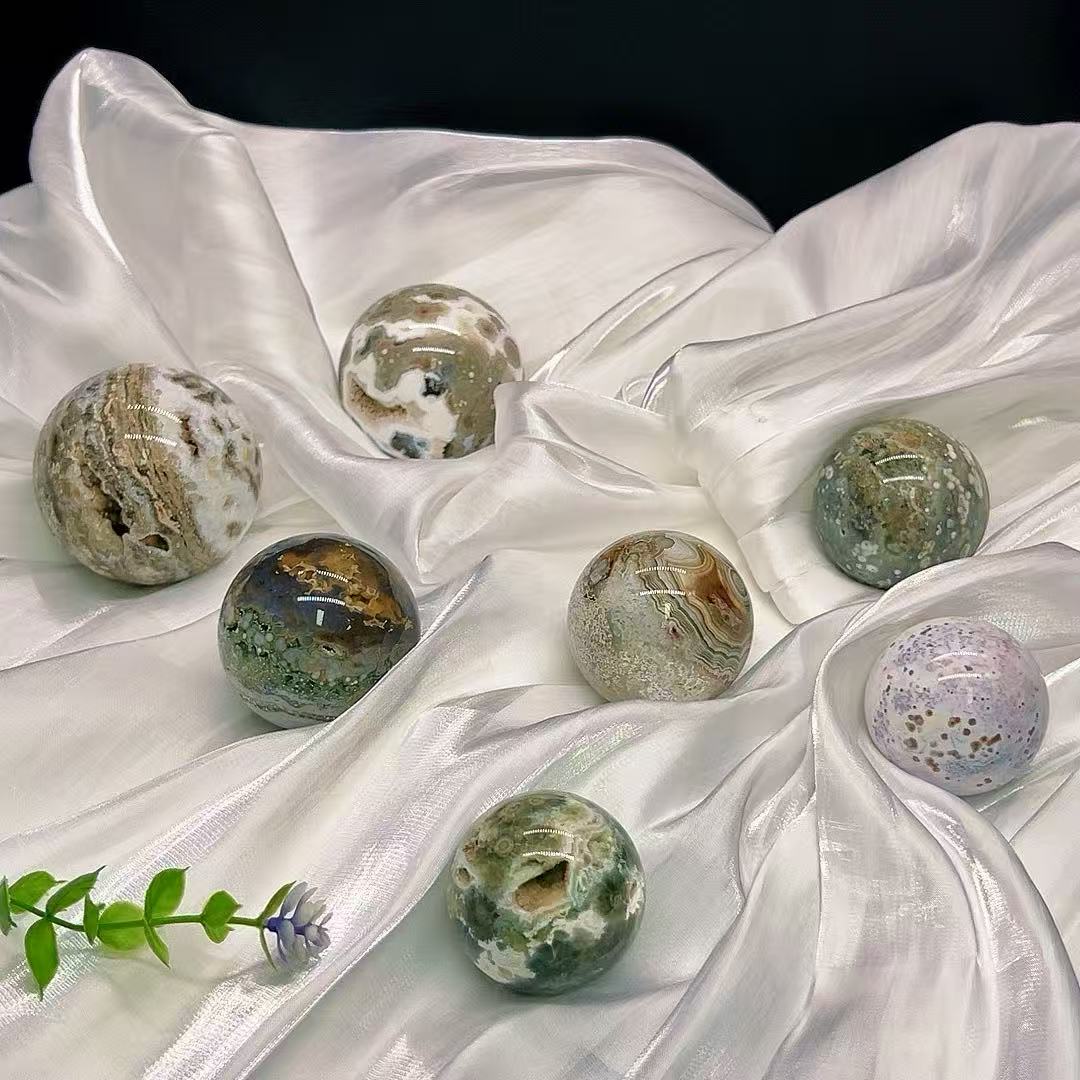 5A300G   Vivid Veined Eight-gen Ocean Jasper Orb