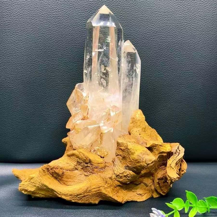 5A 1100G    High-clarity Blue needle Quartz  Cluster