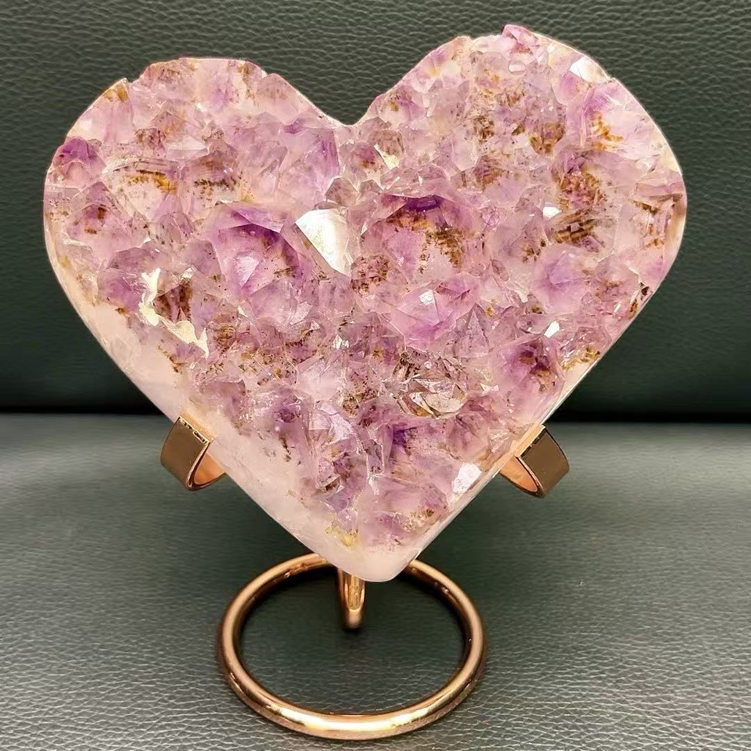5A800G   Natural Titanium Amethyst Large Point Heart