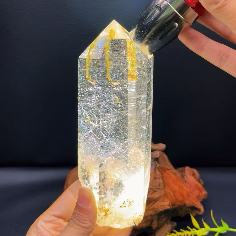 5A 1050G   Natural Golden Rutilated  Quartz Point