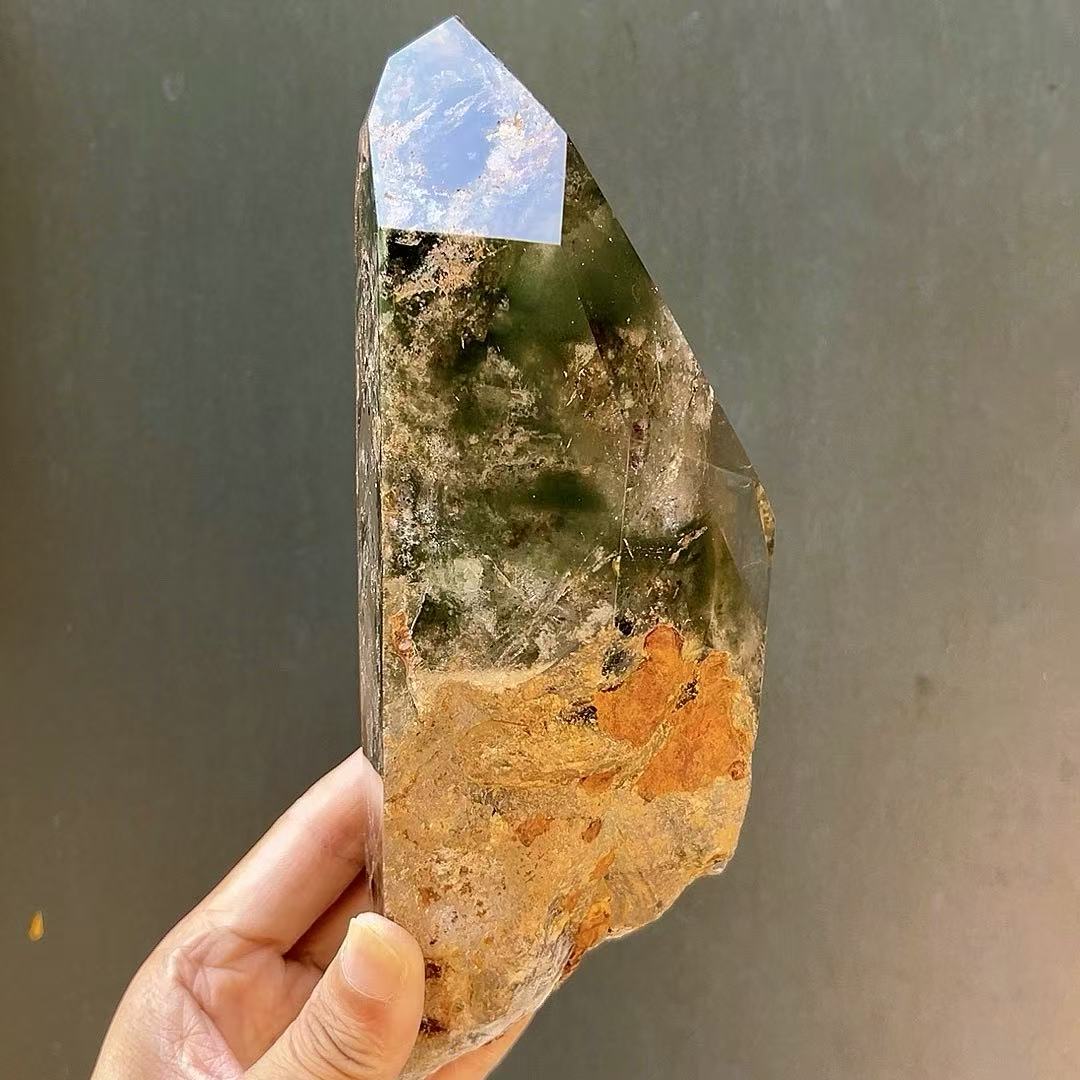 5A 1420G   Natural Freeform Layered Green Phantom Crystal Point Decor