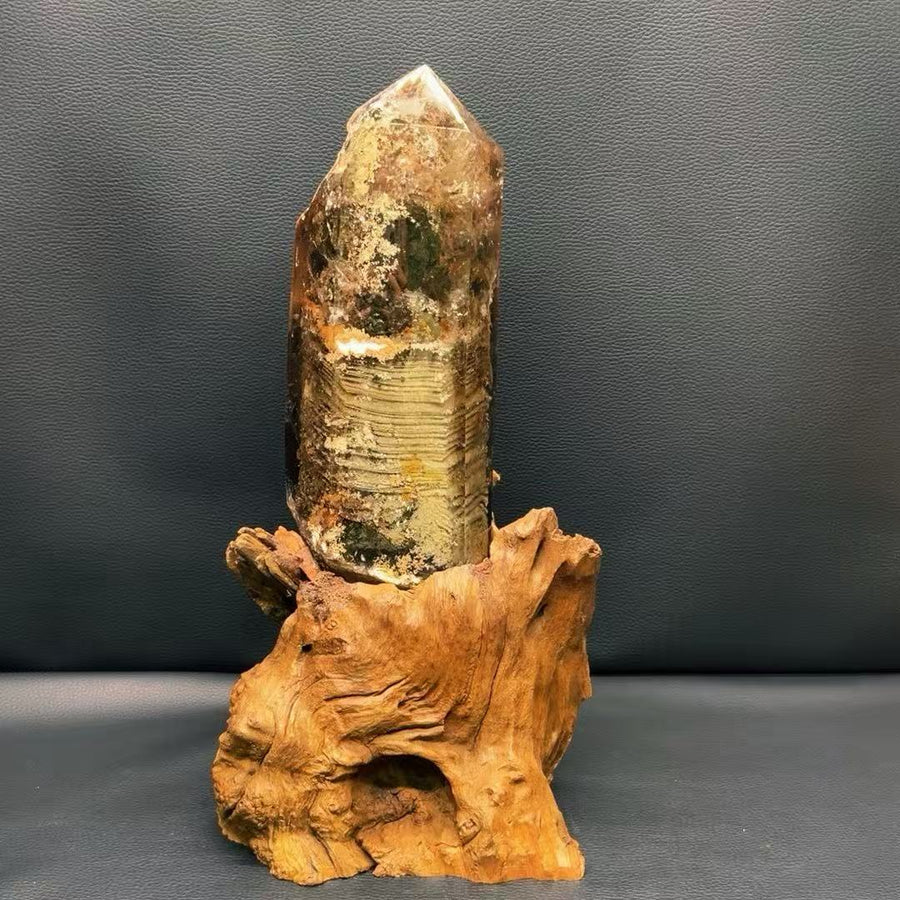 5A 2220G  Natural  Multicolor Phantom Crytal Point