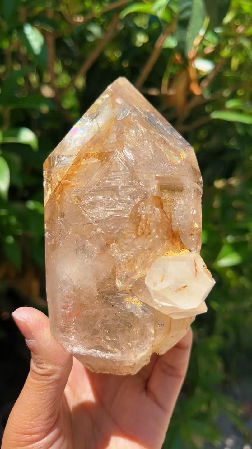 5A 1140G    Sparkling Clear Quartz Cluster