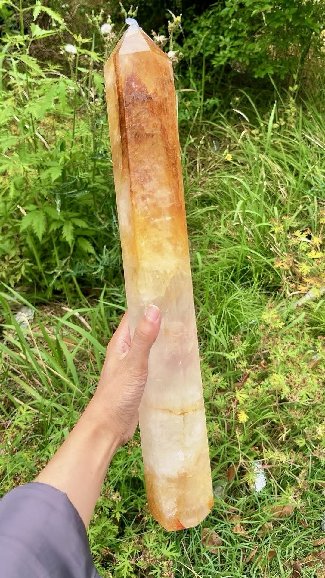 5A 2240G   Super transparent red-yellow healing crystal big column