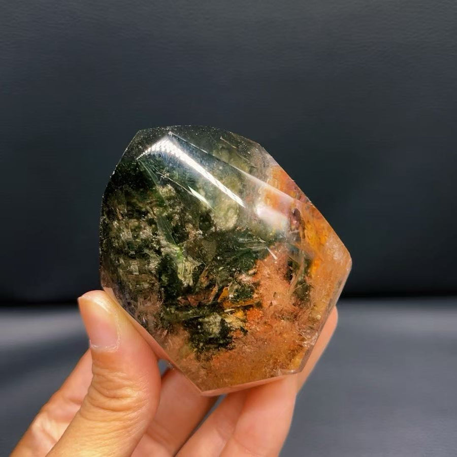 5A 270G  Lrregular Green  Phantom  Quartz Ornanment