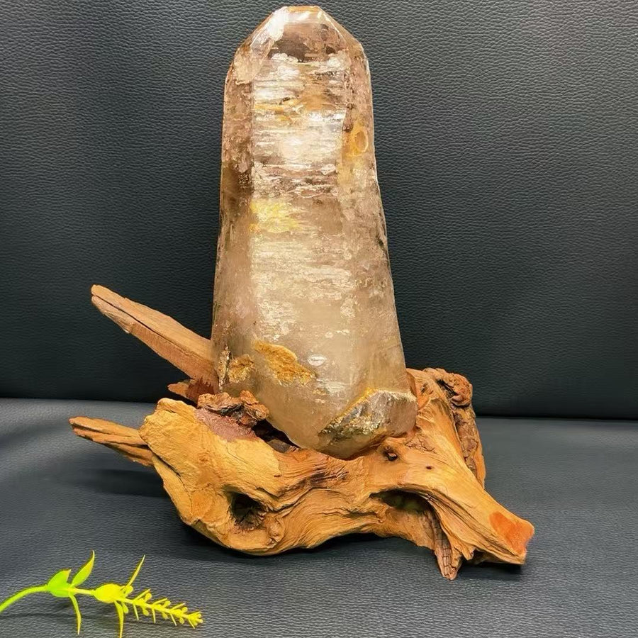 5A 1690G   Skeleton Crystal Pillar