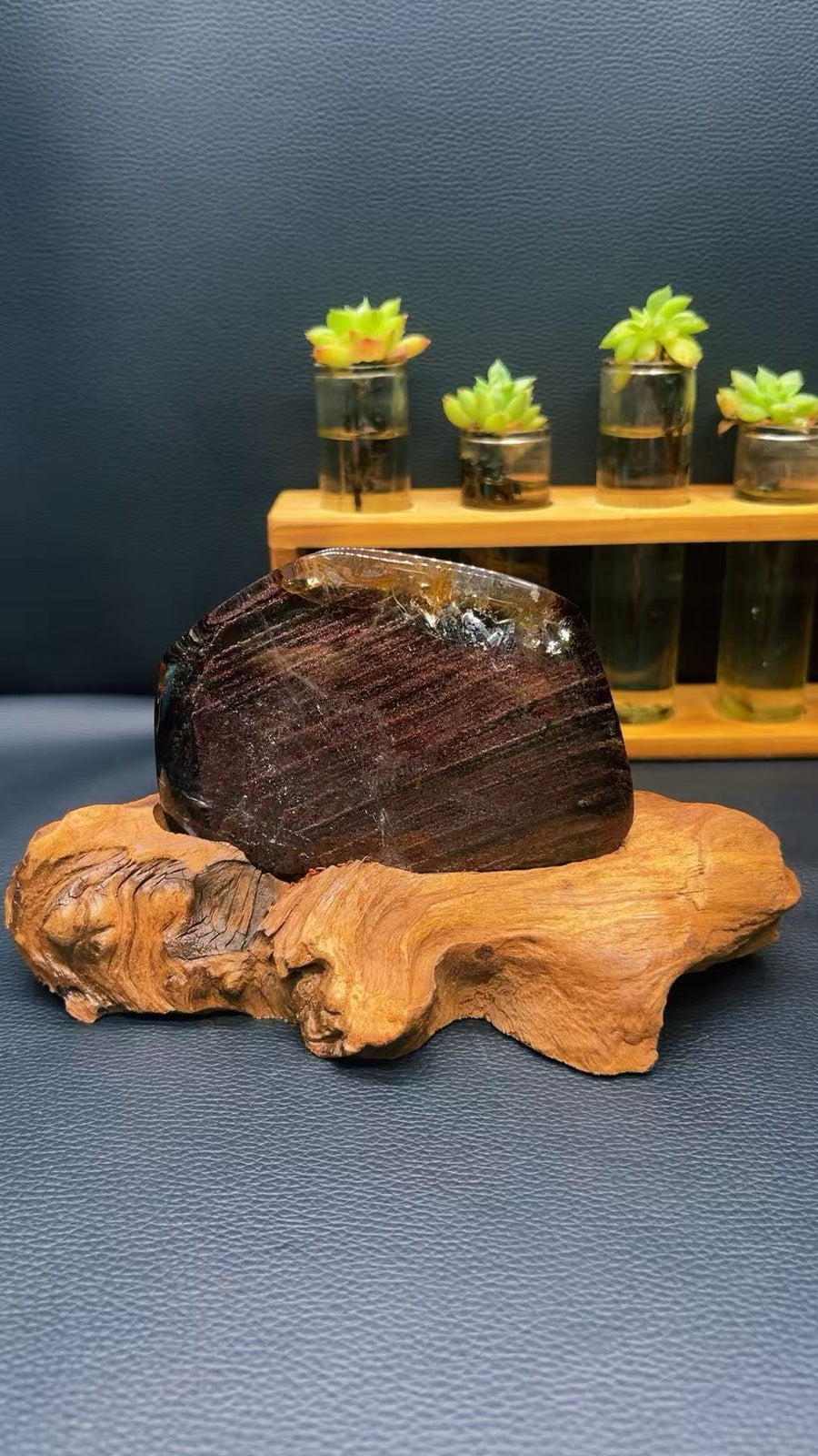 5A  680G  Red and Garden Quartz