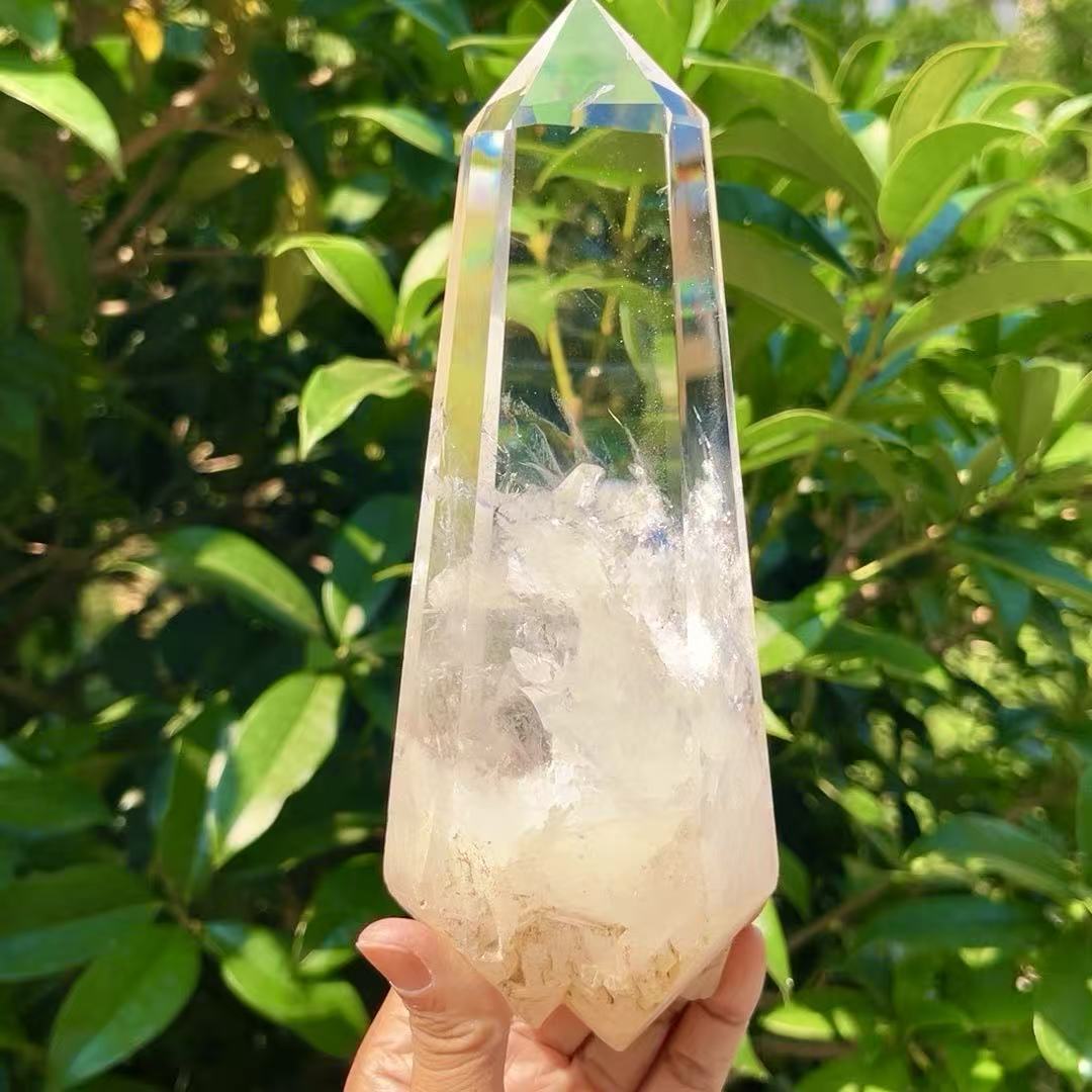 5A 1070G   Natural Strong Blue Flash Blue Needle Clear Quartz
