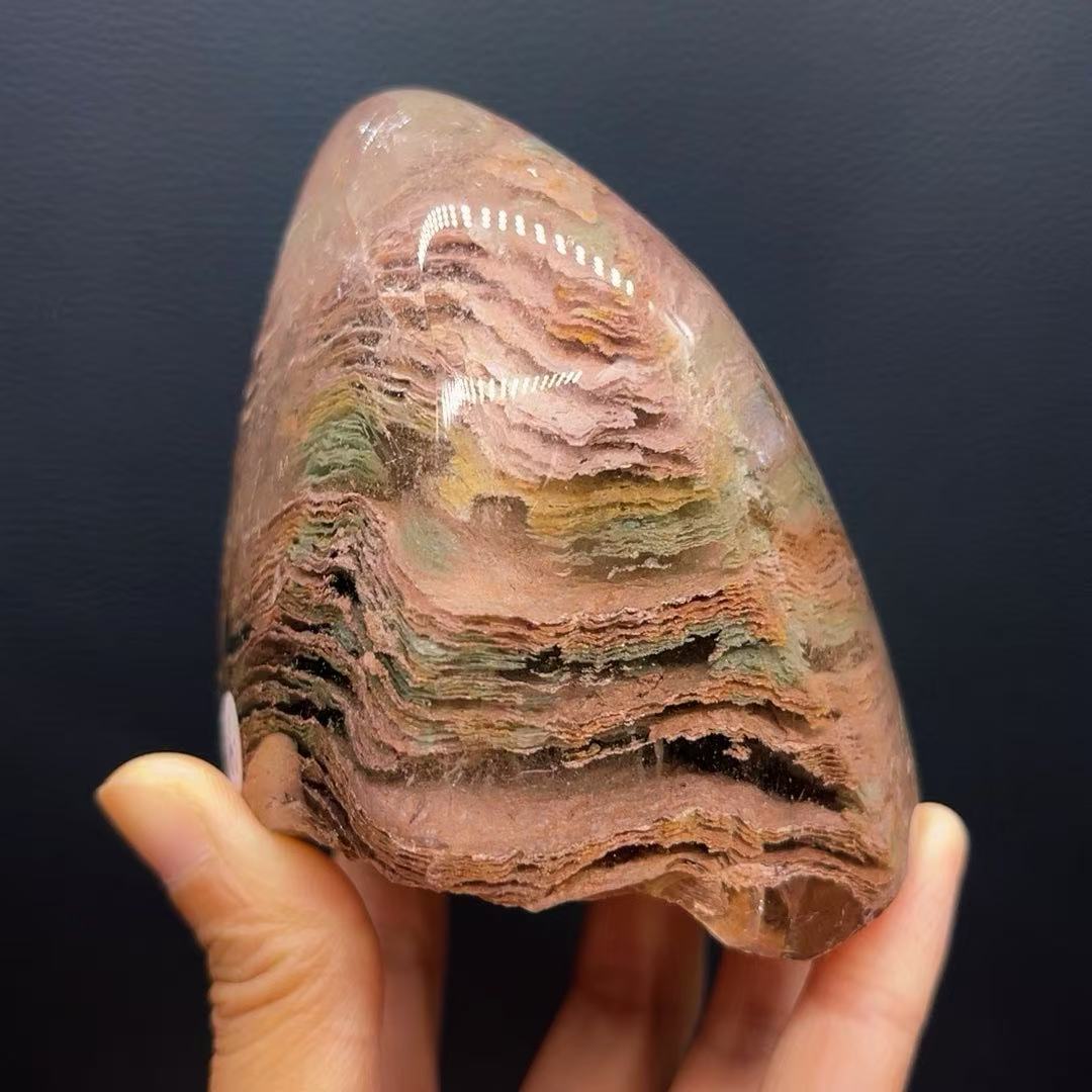 5A920G   Colorful Phantom Quartz Ornament