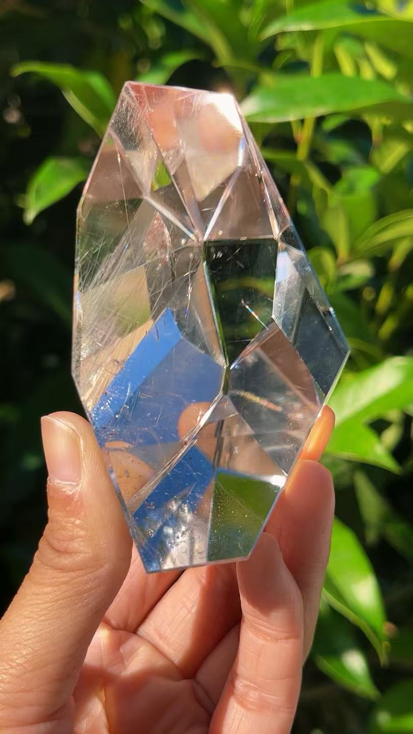 5A 250G Natural transparent White Rutilated clear Quartz lrregular Ornament freeform