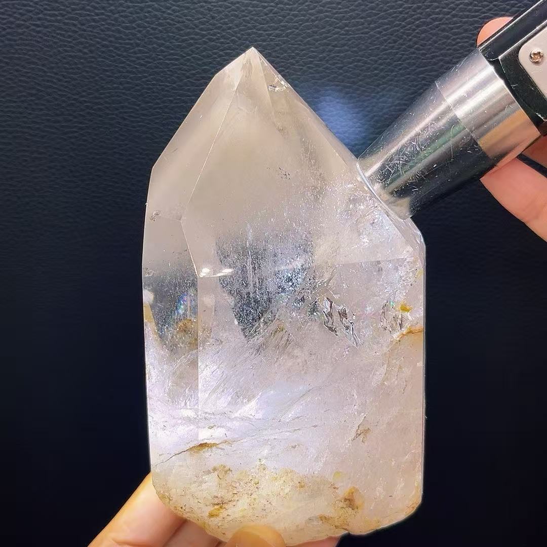 5A1770G     Premium Natural White Phantom Landscape Quartz Ornament