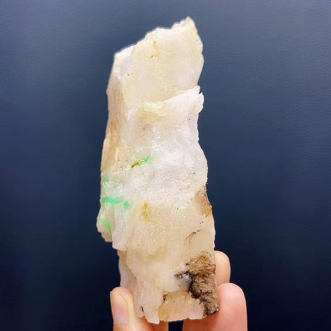 5A170G  Gorgeous gem-green fluorite