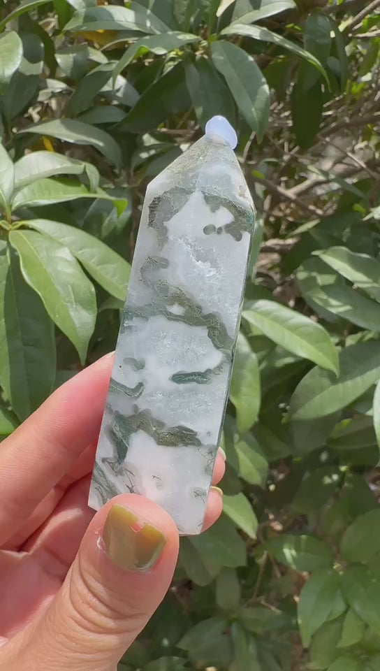 A00111 rare unique high quality moss agate tower (pretty moss very true to natute )(vivid)
