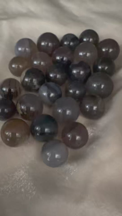 A00122 green uv reaction  volcano bead (can diy bracelet ,have hole )
