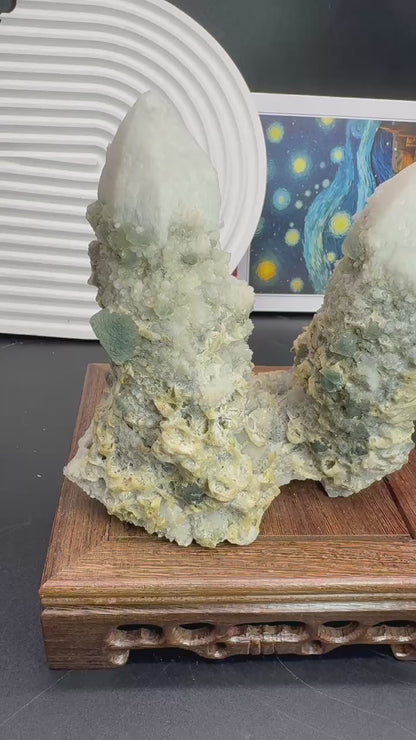 A00094 rare natural candle quartz mix green fluorite mineral specimen