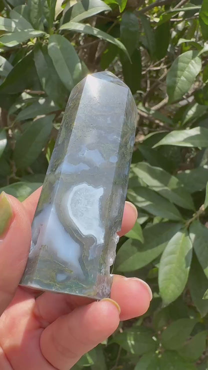A00111 rare unique high quality moss agate tower (pretty moss very true to natute )(vivid)