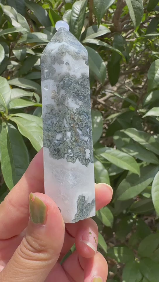 A00111 rare unique high quality moss agate tower (pretty moss very true to natute )(vivid)