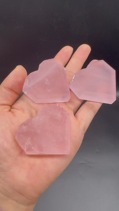 A00127 beautiful hand-craft engraved faves rose quartz heart