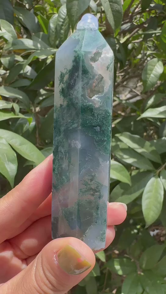 A00111 rare unique high quality moss agate tower (pretty moss very true to natute )(vivid)