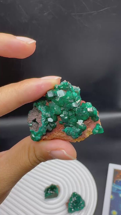A00065 high quality green dioptase