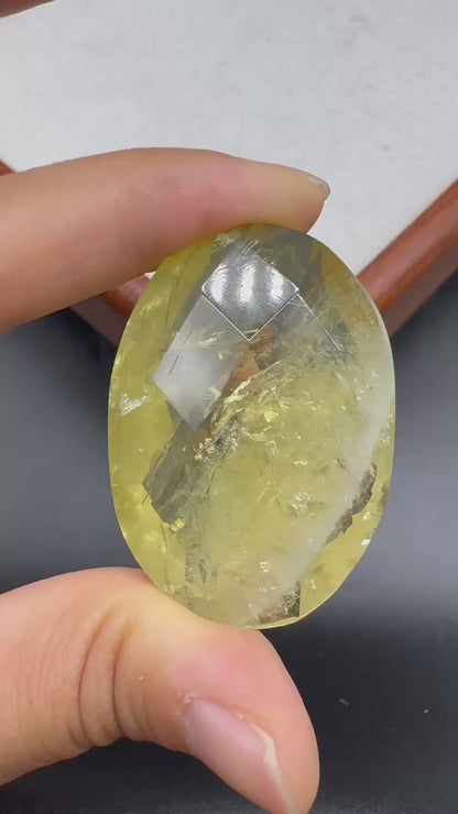 A00083 high quality hand craft diamond cirtrine palm stone