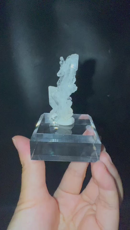 A00018 Natural  faden healing quartz with acrylic holder from pakistan