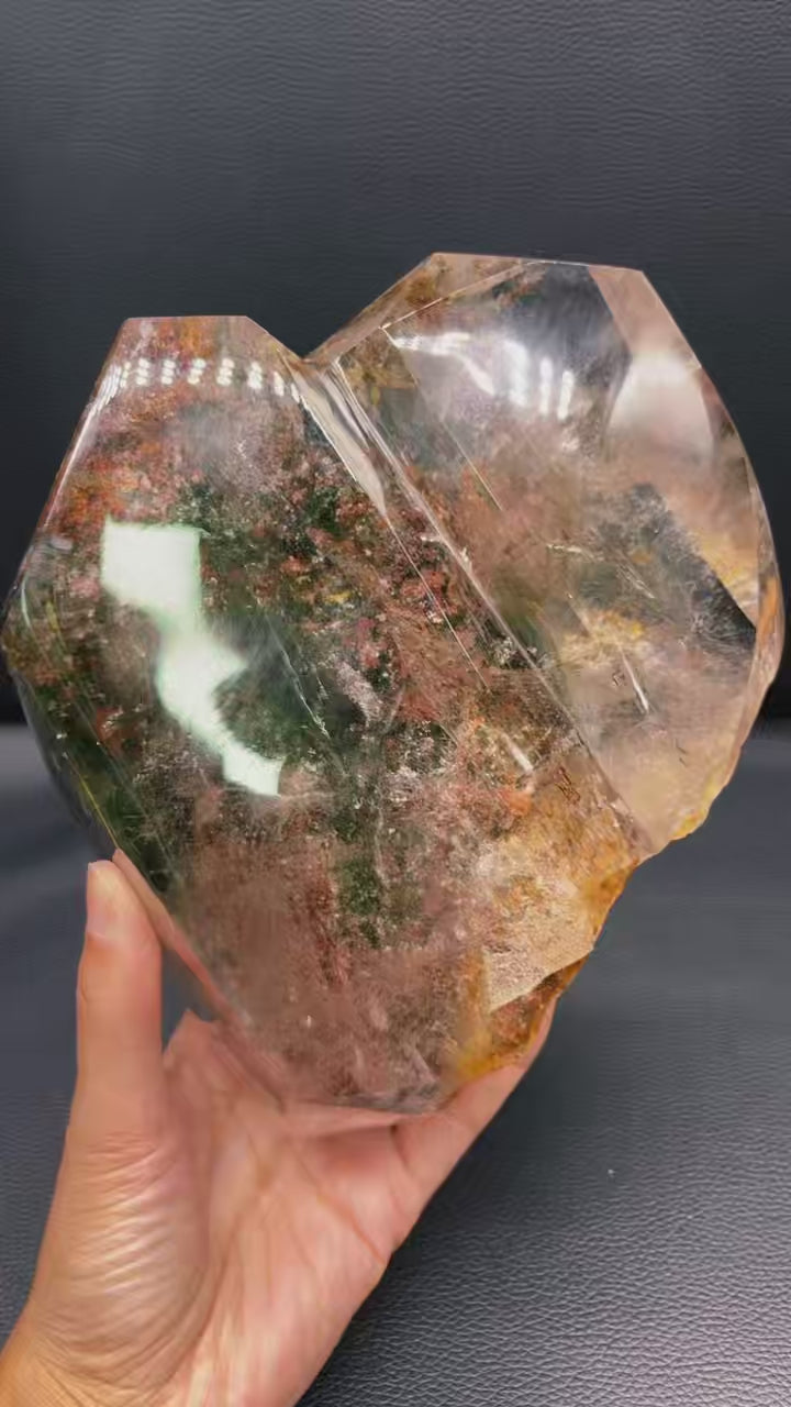 5A 2640G   Color Phantom Irregular Crystal Ornament