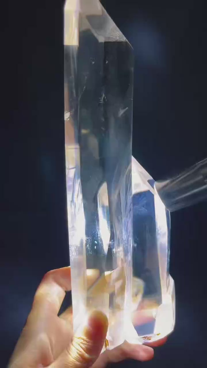5A 750G Natural transparent quartz double pointed stele crystal energy tower