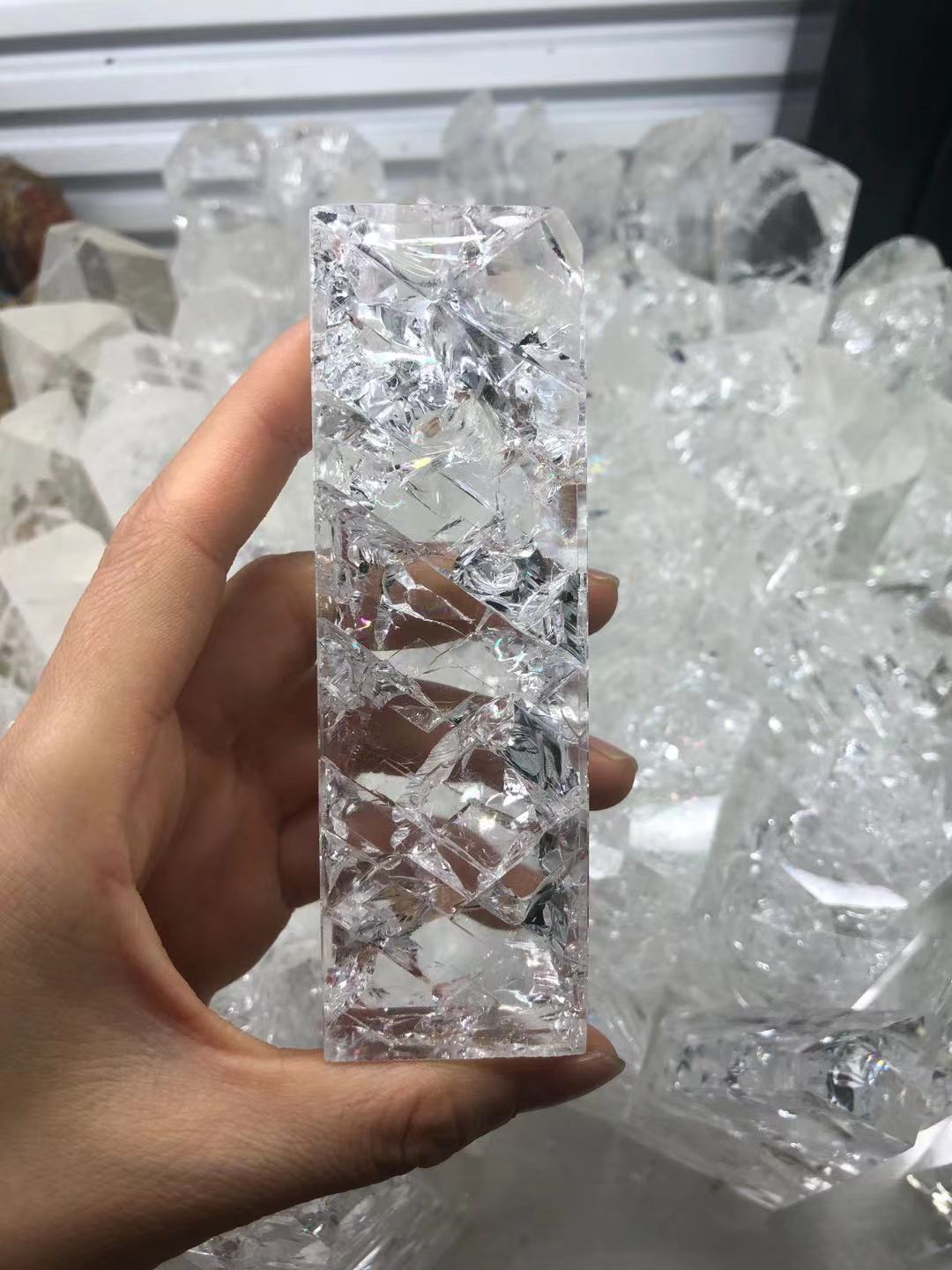 Crack crystal freeform