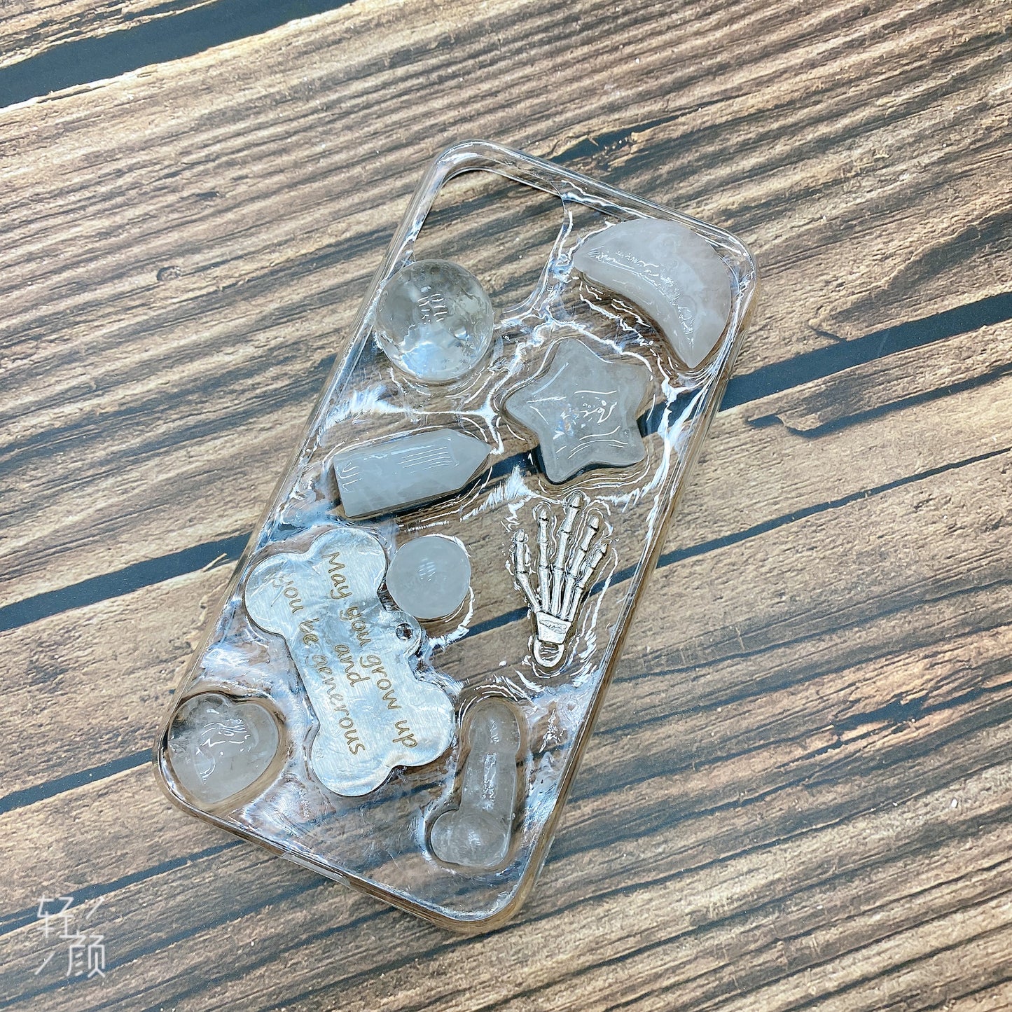 Phone case （Clear quartz）